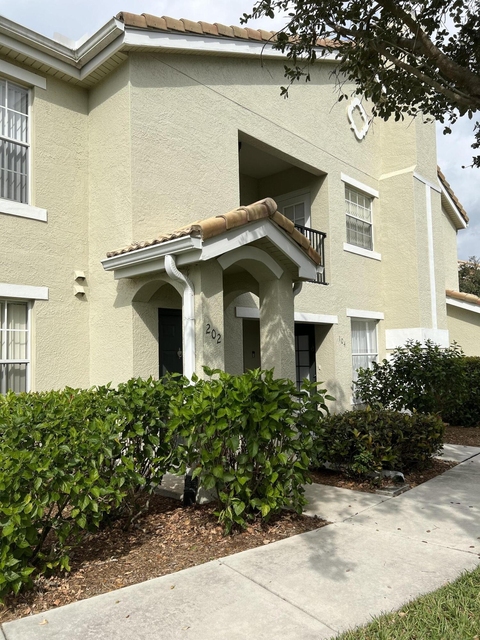 128 Sw Peacock Boulevard - Photo 1