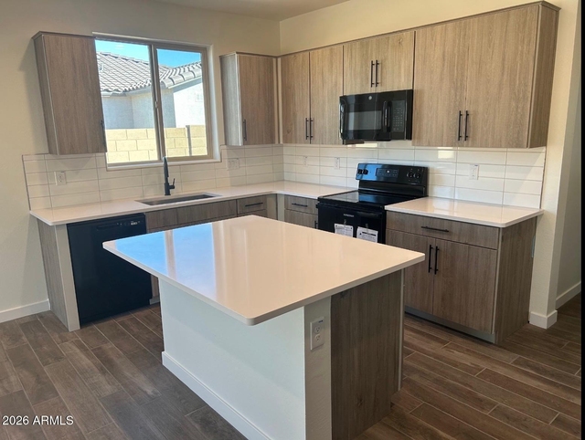 1626 E Evelyn Street - Photo 1