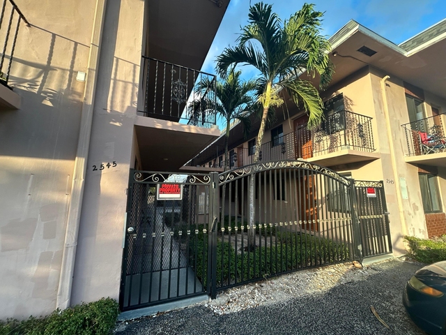 2545 Taft Street - Photo 1