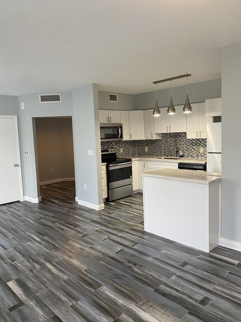 1330 West Avenue - Photo 1