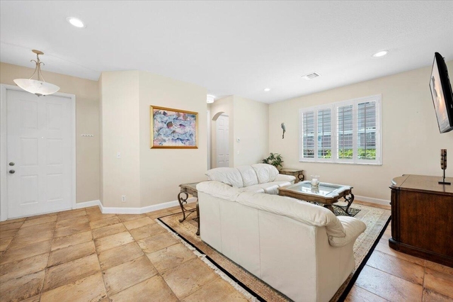 513 Tomahawk Court - Photo 1