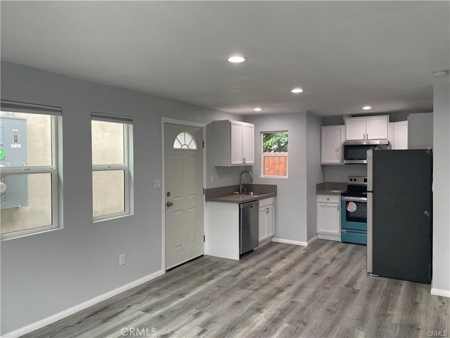 4971 Topanga Canyon Boulevard - Photo 1
