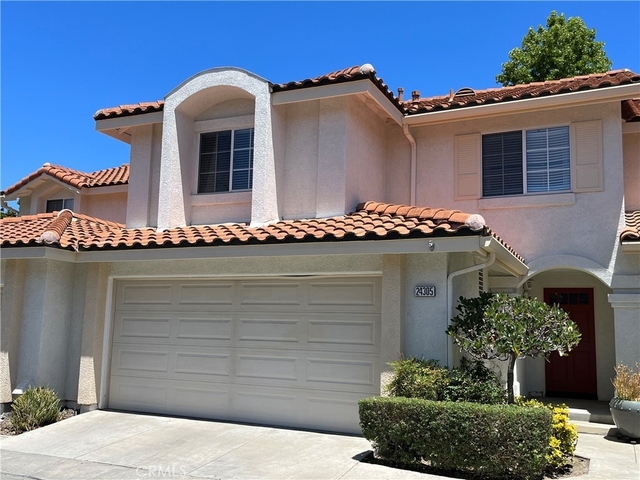 24305 Airporter Way - Photo 1