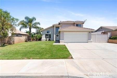422 Tartan Way - Photo 1