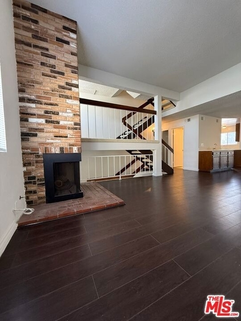 2809 Montrose Avenue - Photo 1