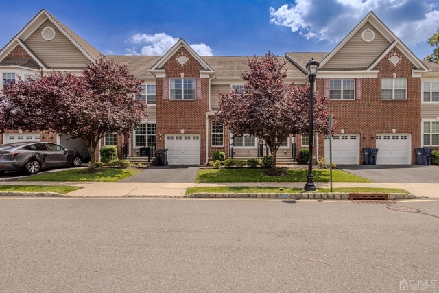 2474 N Canterbury Lane - Photo 1