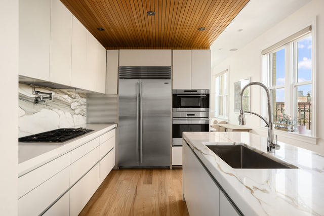 582 2nd Street - Photo 1