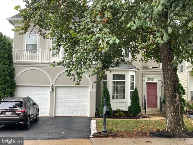 9492 Bankhead Drive - Photo 1