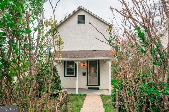 30 S Calhoun Street - Photo 1