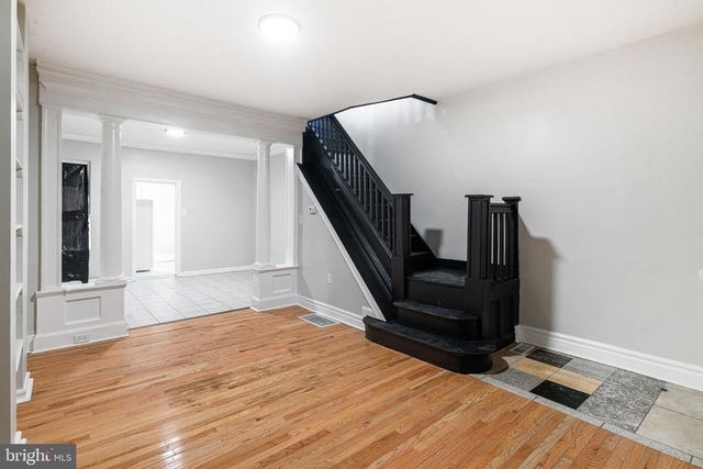 3836 Wyalusing Avenue - Photo 1