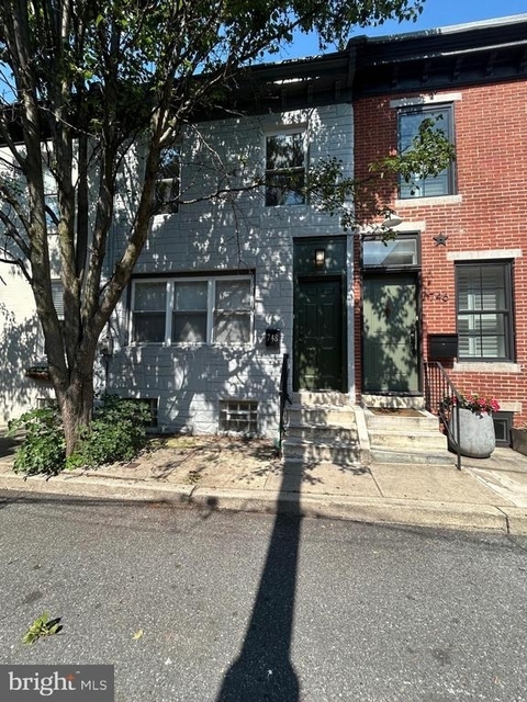 748 S Harshaw Street - Photo 1