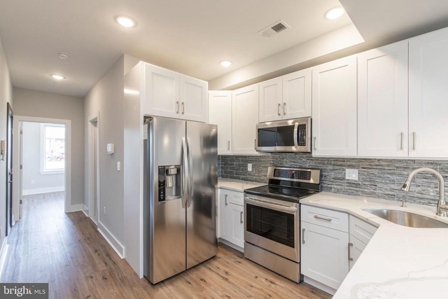 1906 E York Street - Photo 1
