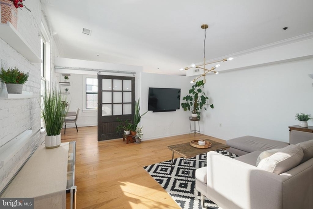 315 New Street - Photo 1