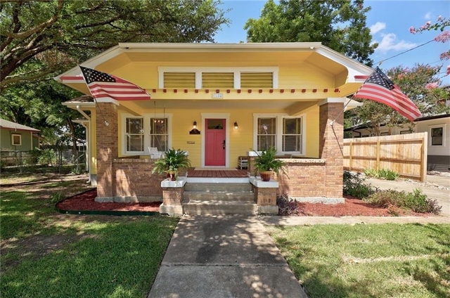 1604 S Main St - Photo 1
