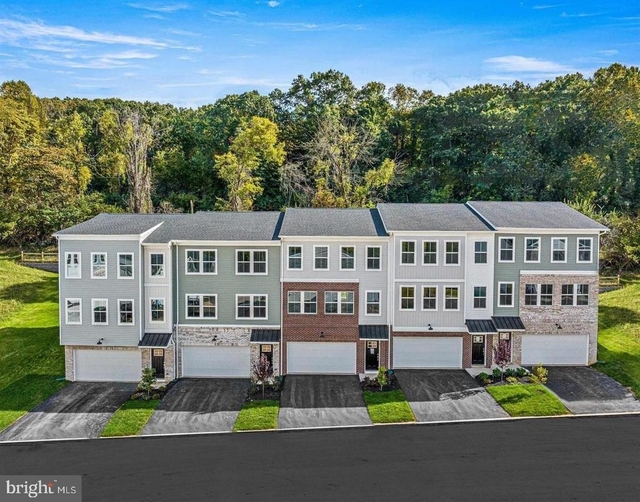 101 Four Leaf Drive - Photo 1