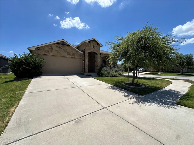 1919 Mexia Dr - Photo 1