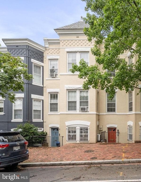 1528 34th Street Nw - Photo 1