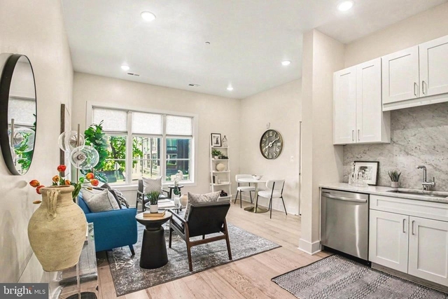 1009 17th Street Ne - Photo 1