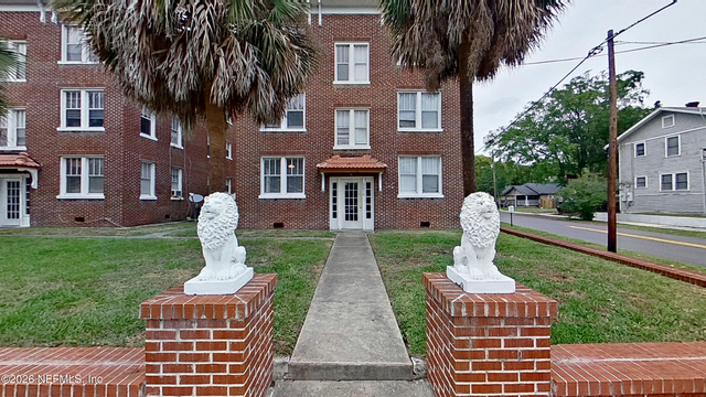 2623 College Street - Photo 1