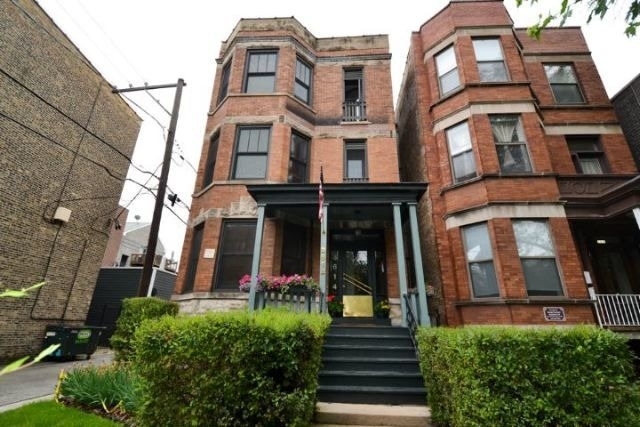 3614 N Bosworth Avenue - Photo 1
