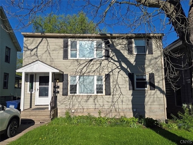 202-1 Stafford Avenue - Photo 1