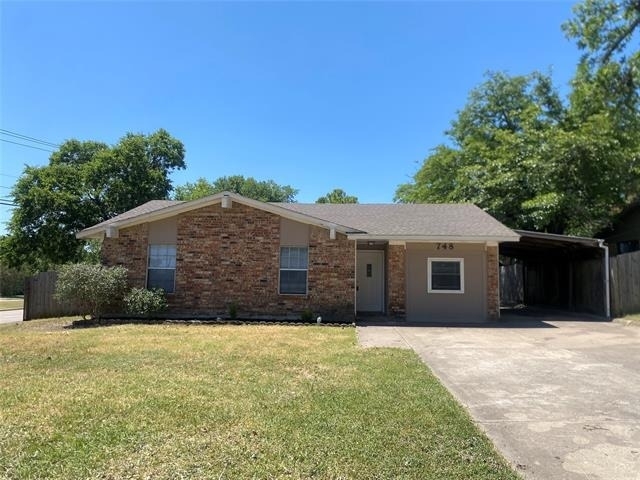 748 Chalk Hill Lane - Photo 1