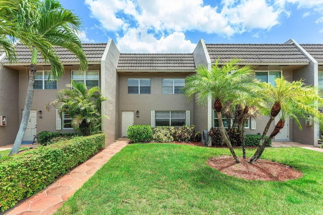 9050 Nw 28th Street - Photo 1