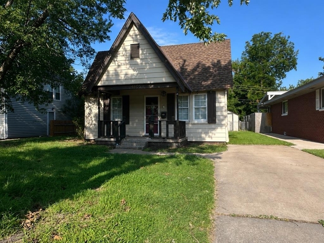 4605 N Hammond Avenue - Photo 1