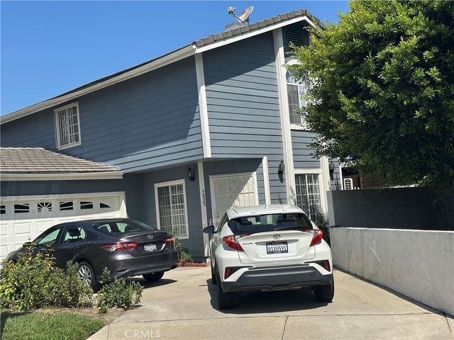 3823 Foster Avenue - Photo 1