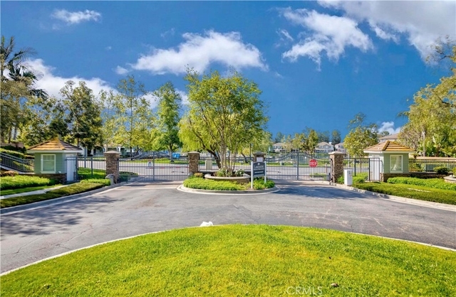 12 Coveside Court - Photo 1