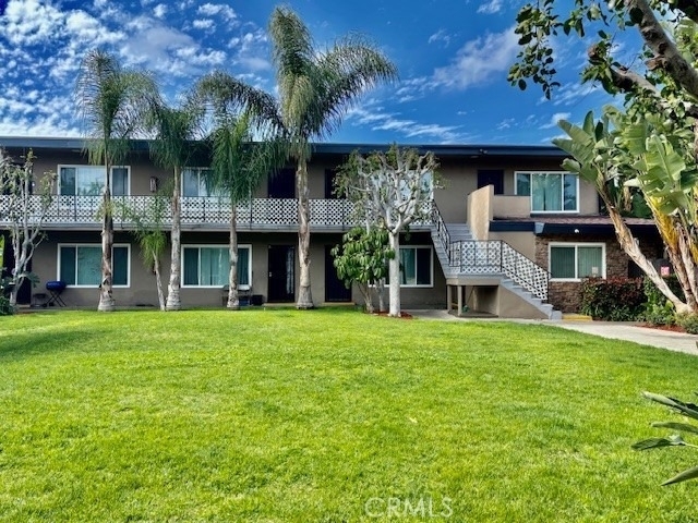 1820 W Sallie - Photo 1