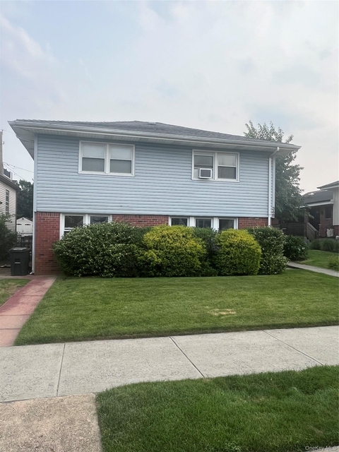 348 E Beech Street - Photo 1