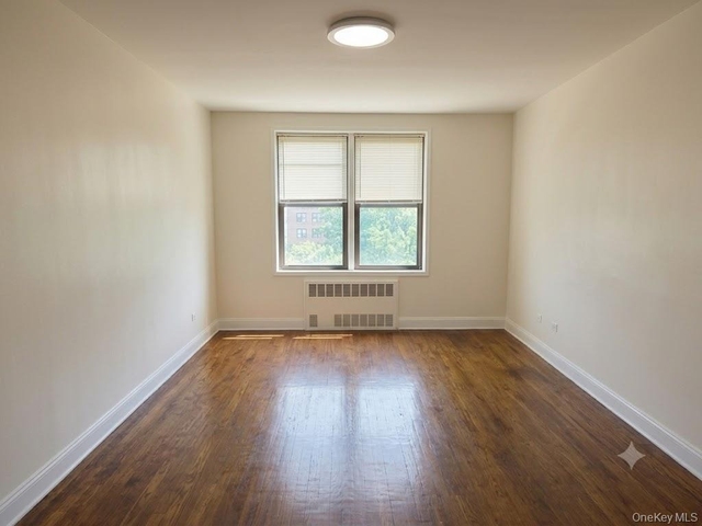 89-20 55 Avenue - Photo 1