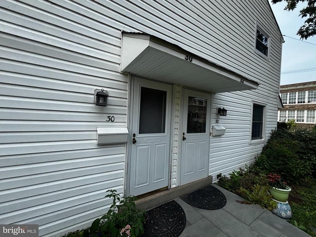30 Forest Avenue - Photo 1