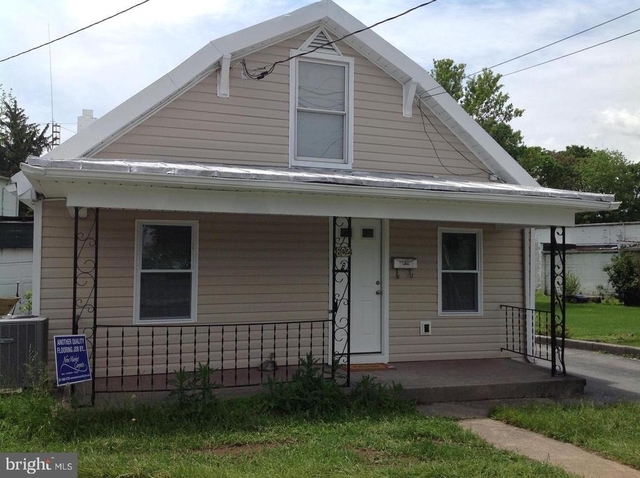 802 E South Street - Photo 1