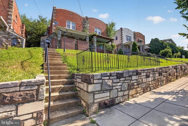 5016 East Capitol Street Ne - Photo 1