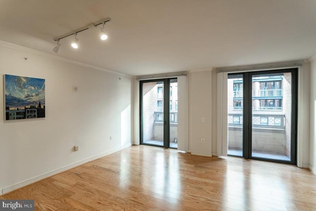 616 E Street Nw - Photo 1