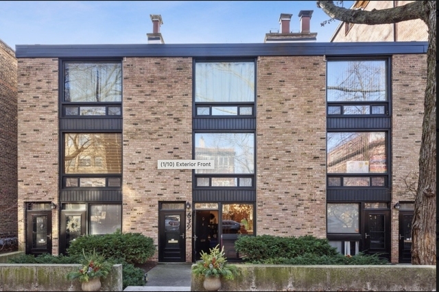 639 W Wellington Avenue - Photo 1