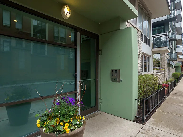 660 W Wayman Street - Photo 1