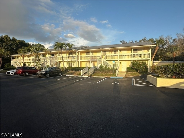 4621 Bayshore Drive - Photo 1