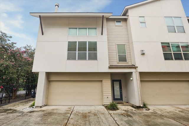 5218 Petty Street - Photo 1