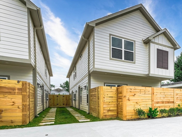 789 Fortune Street - Photo 1