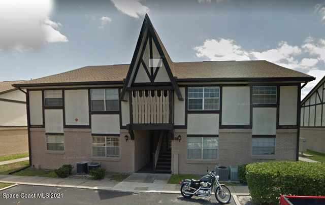 112 Ulster Court - Photo 1