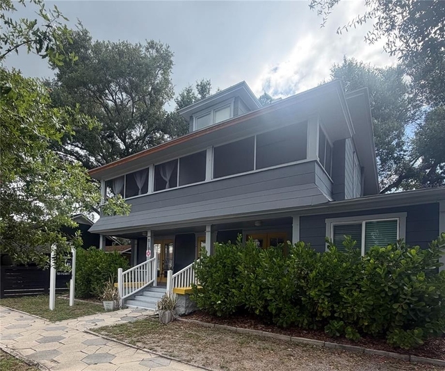 819 6th Street N - Photo 1