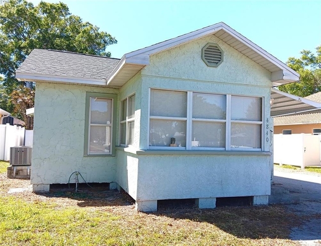 4840 19th Street N - Photo 1