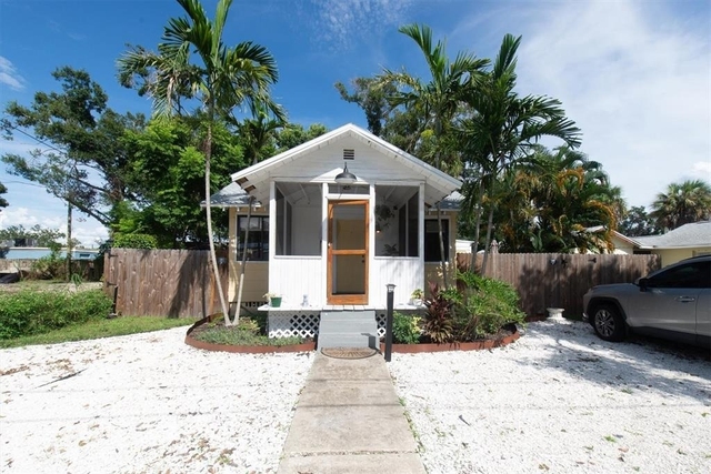 1840 51st Street S - Photo 1