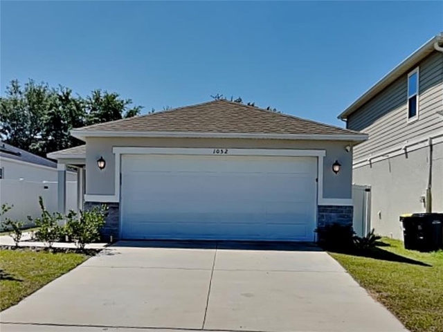 1052 Papaya Circle - Photo 1