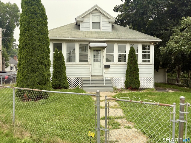 565 Sylvan Avenue - Photo 1