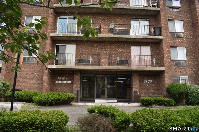 1575 Boston Avenue - Photo 1