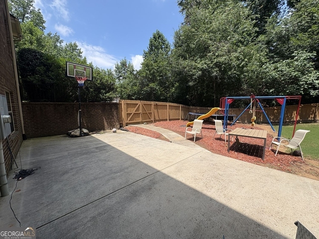 180 Village Green Court Sw - Photo 1